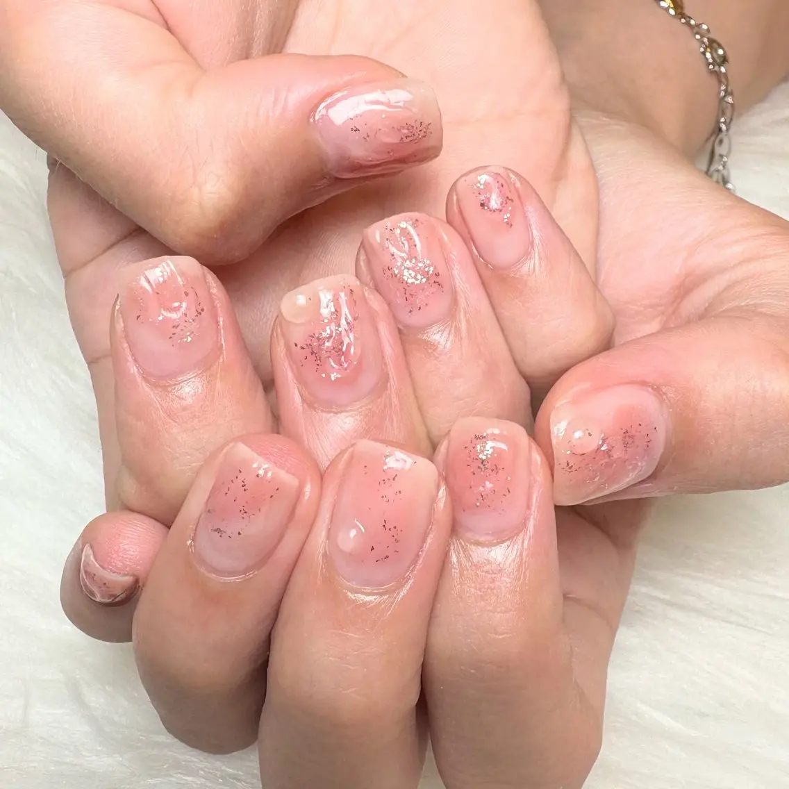ネイル ラメ(グリッター) ニュアンスネイル ピンク ハンドネイル Lima 優菜のネイルデザイン