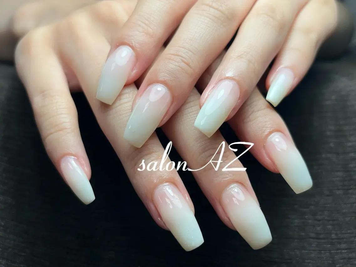 ネイル アートネイル 長さ出し フットネイル フレンチネイル ジェルネイル salon AZのネイルデザイン