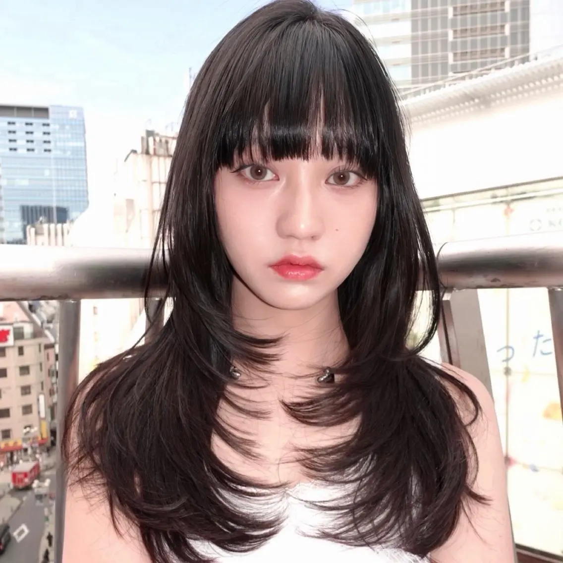 ミディアム カラー 黒髪 ブラウンカラー 透明感カラー 顔周りカット ハッシュカット カット ヘアカラー トリートメント momo もものヘアスタイル