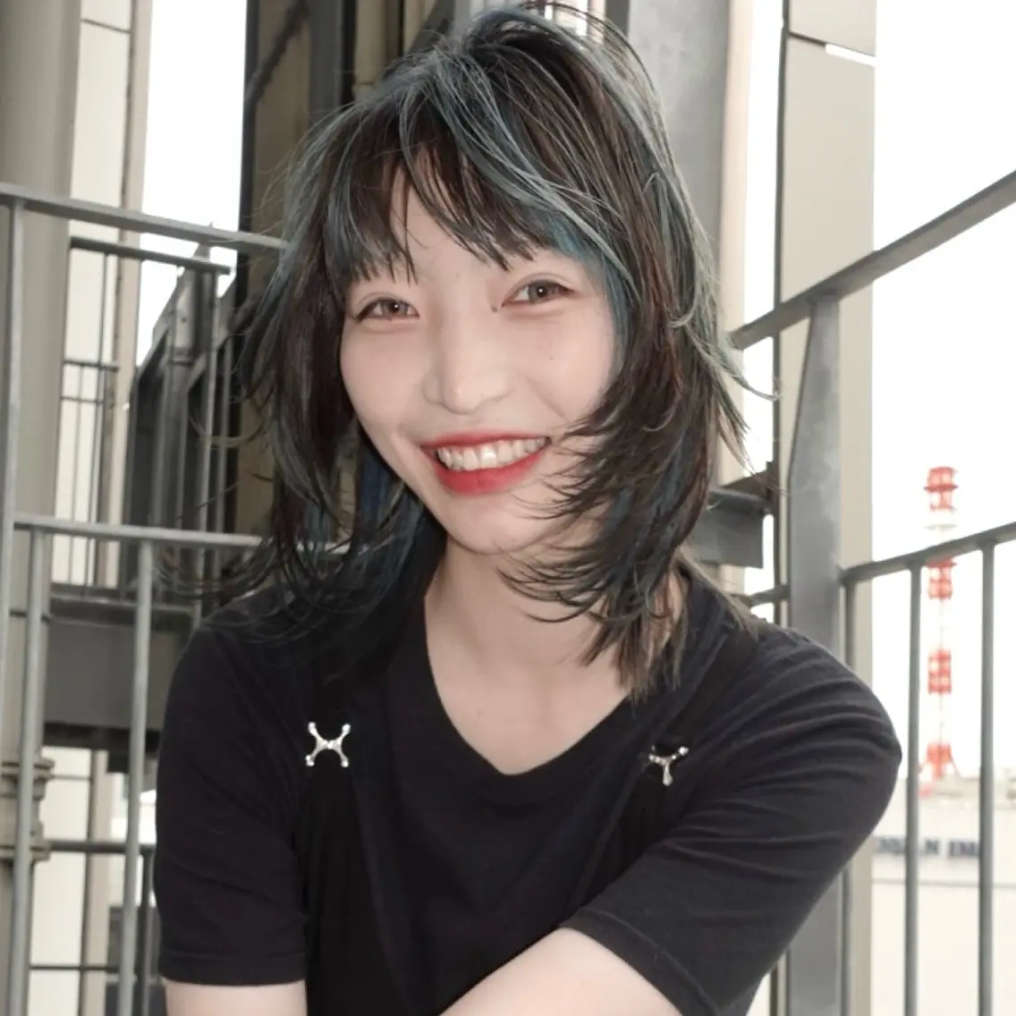 ミディアム 顔まわりレイヤー レイヤーカット 小顔カット カット ヘアカラー トリートメント Mizuki/みずき レイヤーカットのヘアスタイル