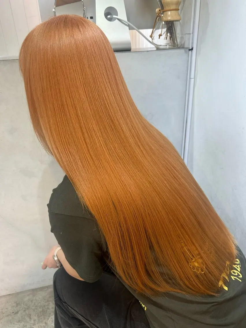 ロング カラー オレンジ カット ヘアカラー トリートメント 🧸艶々韓国ヘア 🧁mizunaのヘアスタイル