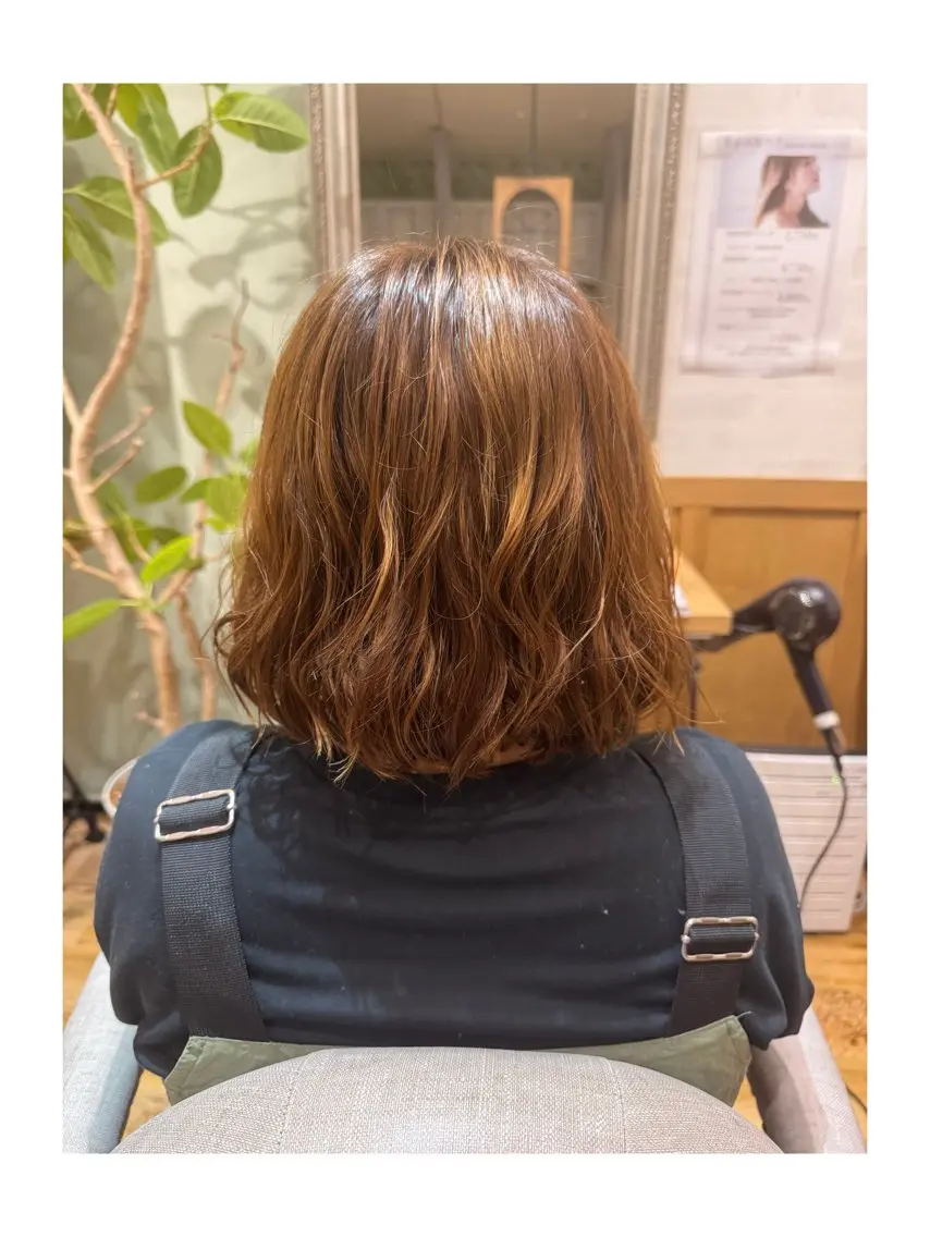 ミディアム パーマ ミディアムパーマ 小楠 菜美のヘアスタイル