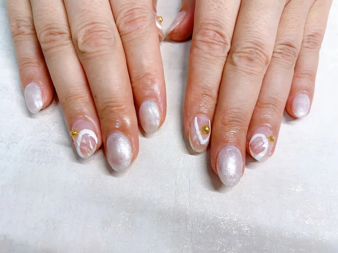 ネイル オーロラネイル フラワーネイル フットネイル フレンチネイル ジェルネイル ハンドネイル mogunail &blowのネイルデザイン