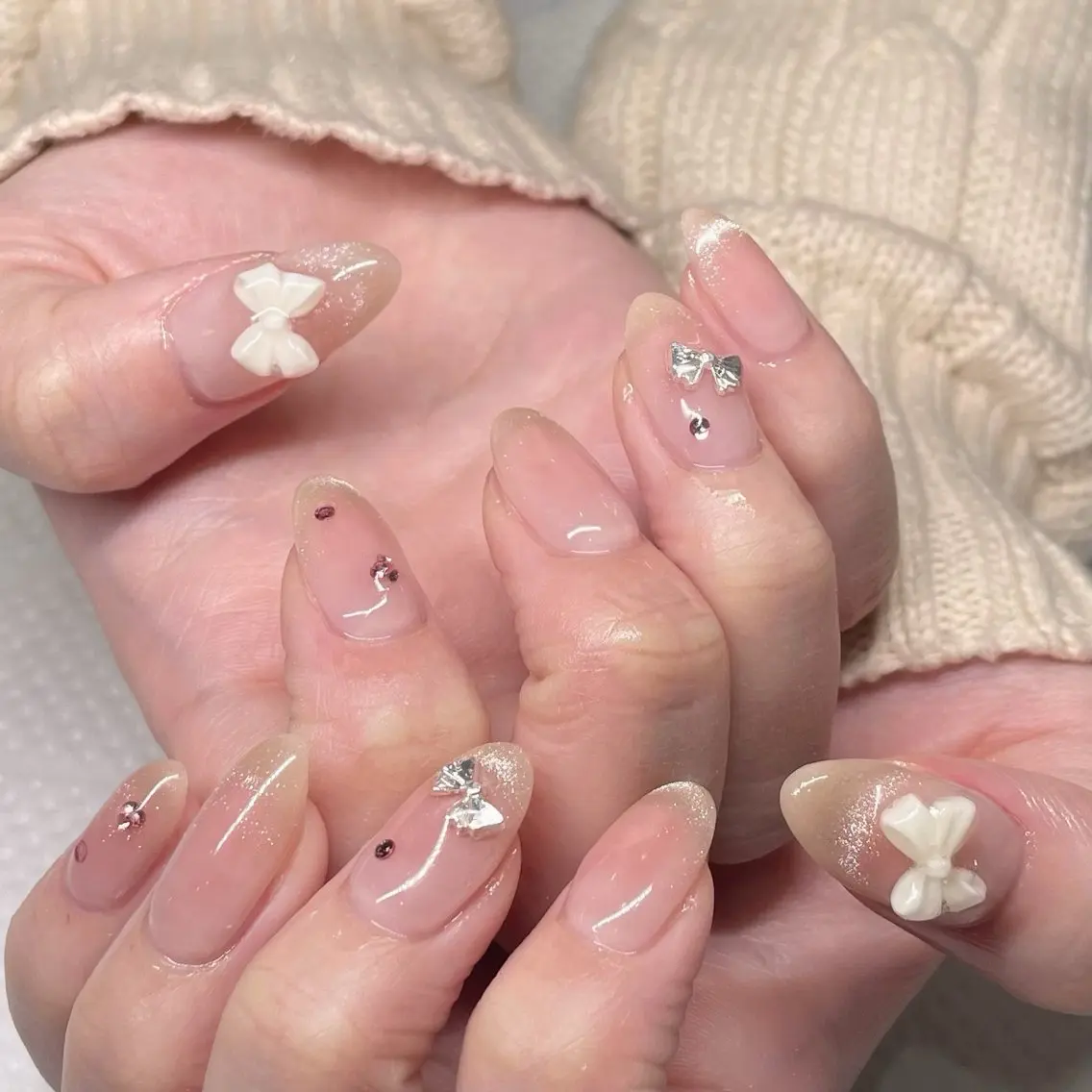 ネイル チークネイル フレンチネイル マグネットネイル マグネットフレンチ ハンドネイル Ricnail☾ ayanoのネイルデザイン
