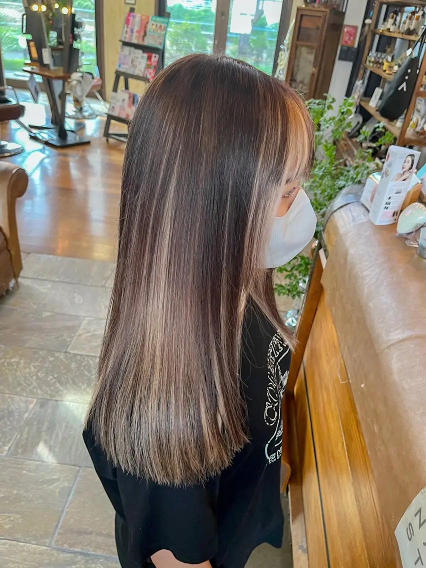 ロング カラー ヘアアレンジ カット ヘアカラー トリートメント 佐藤 美聡のヘアスタイル