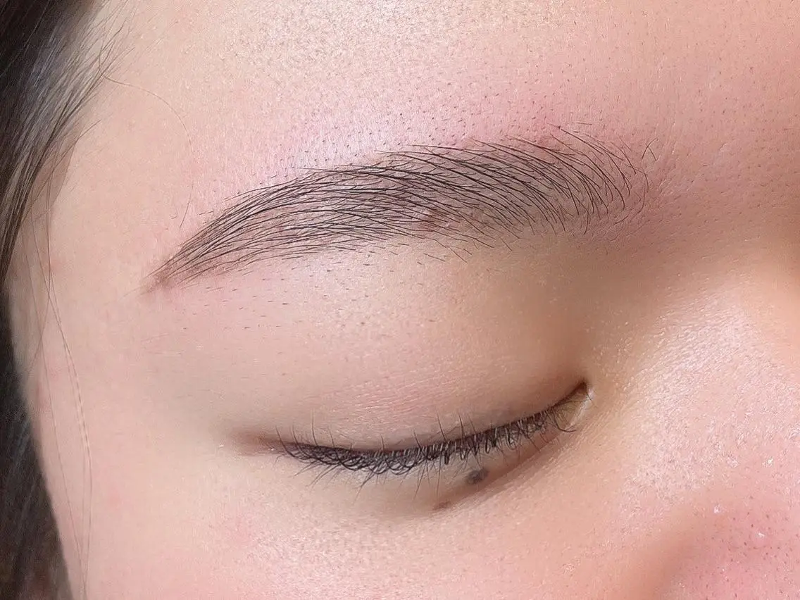 眉毛WAX脱毛の写真