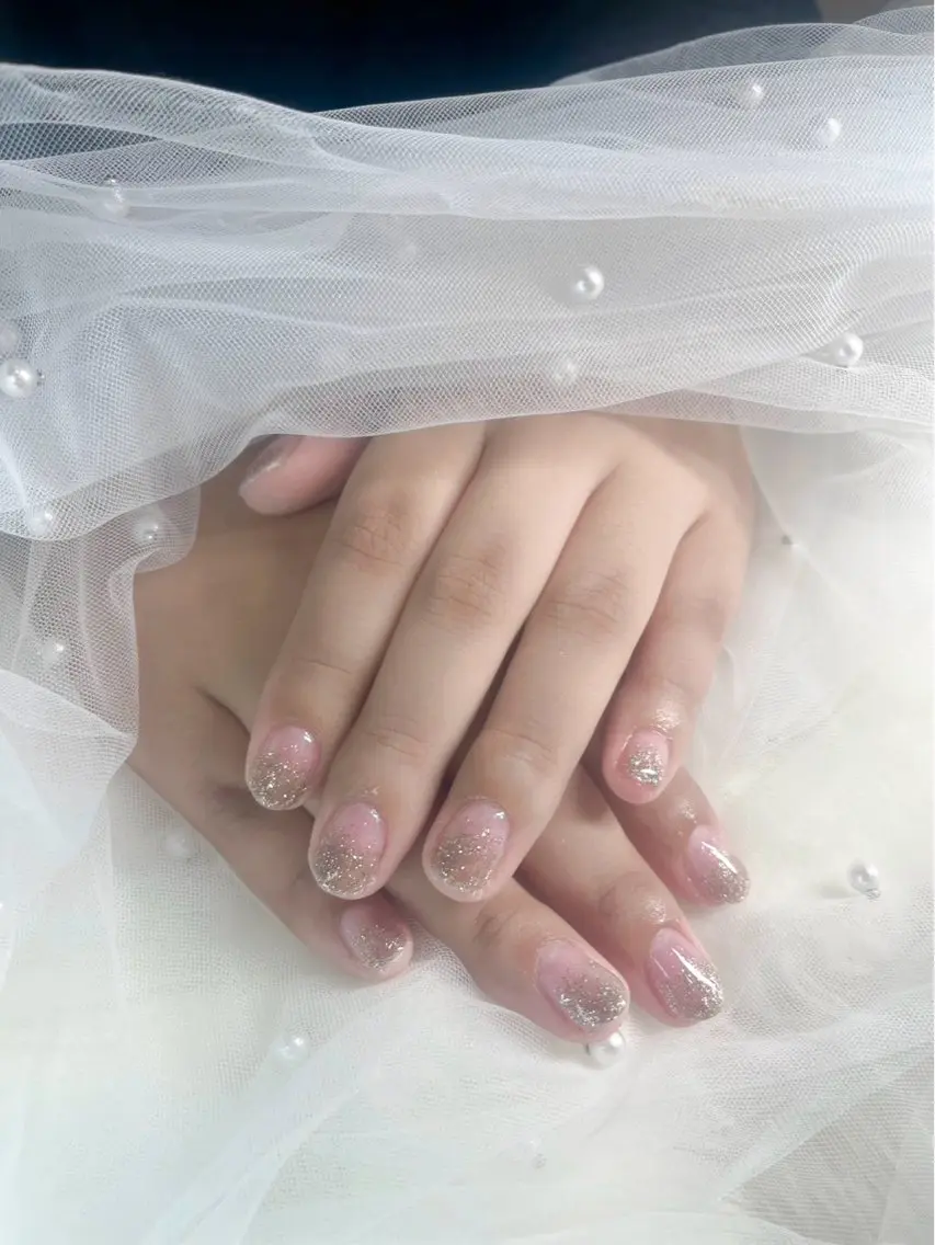 ネイル ラメ(グリッター) ラメグラデーション AYAKA🩵難波♡ 韓国ネイルで可愛く♡のネイルデザイン