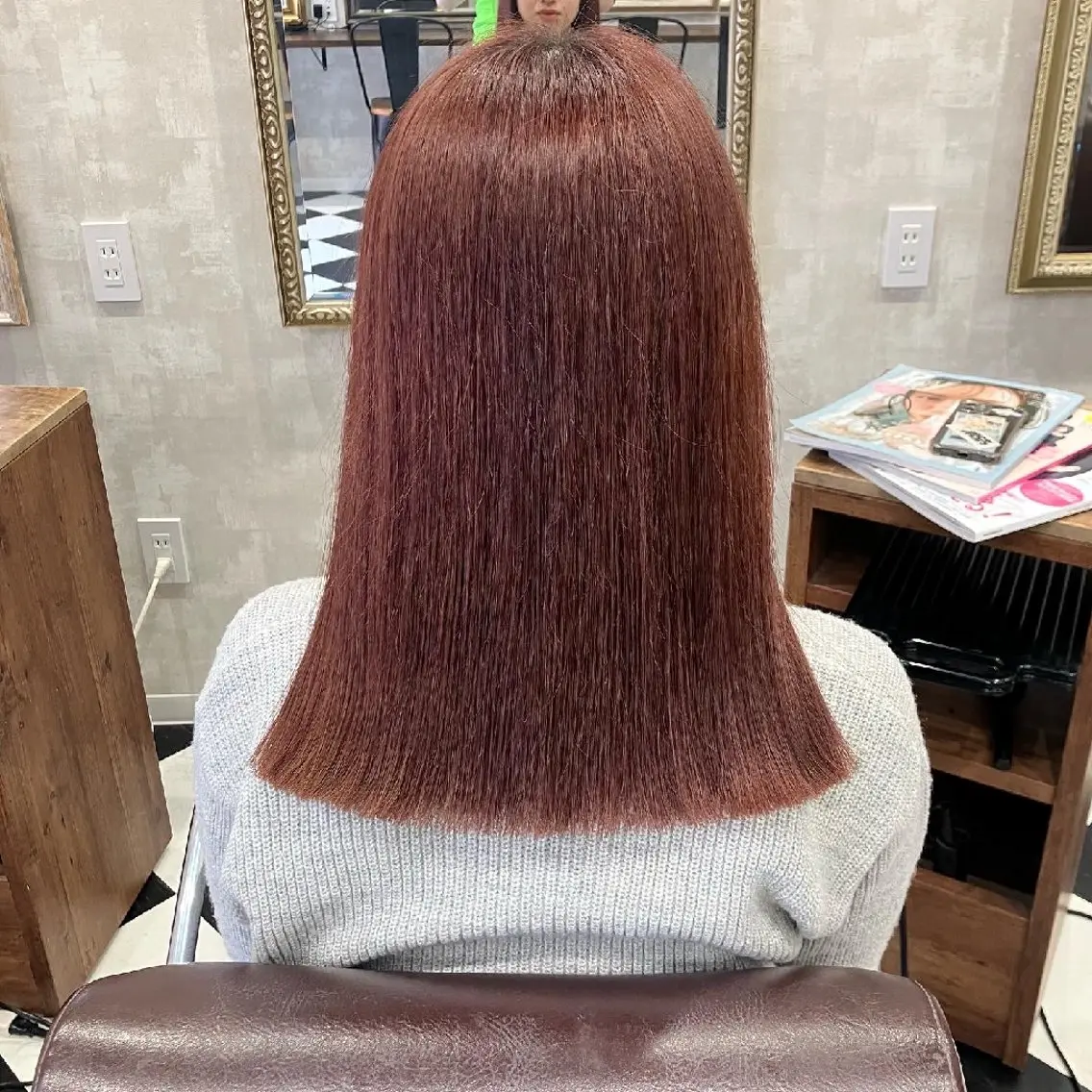 セミロング 縮毛矯正 yuumi 👱🏻‍♀️のヘアスタイル