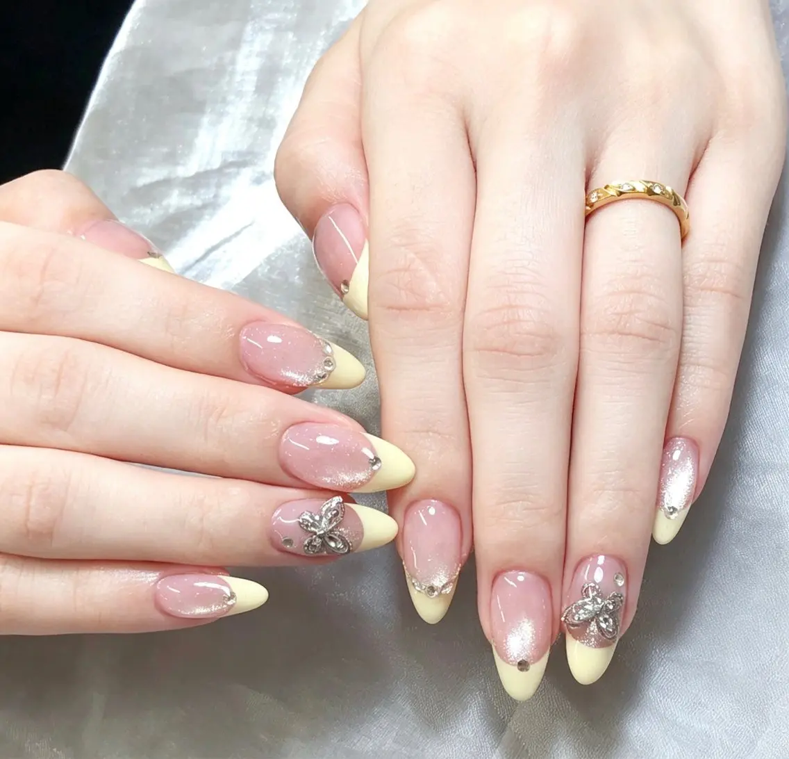 ネイル ハンドネイル Glow Minamiのネイルデザイン
