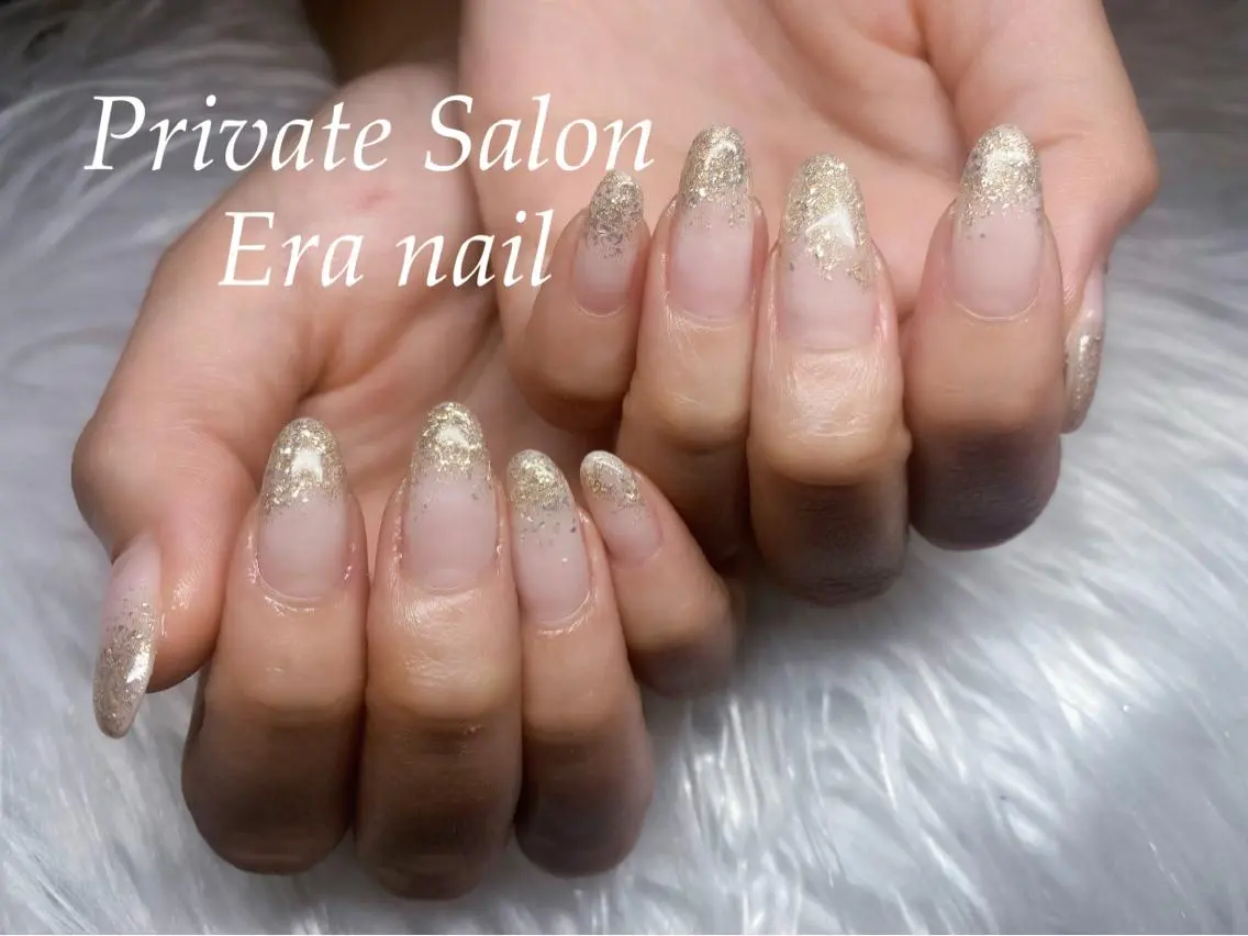 ネイル グラデーション ラメ(グリッター) ラメグラデーション ホワイト ハンドネイル Era nailのネイルデザイン