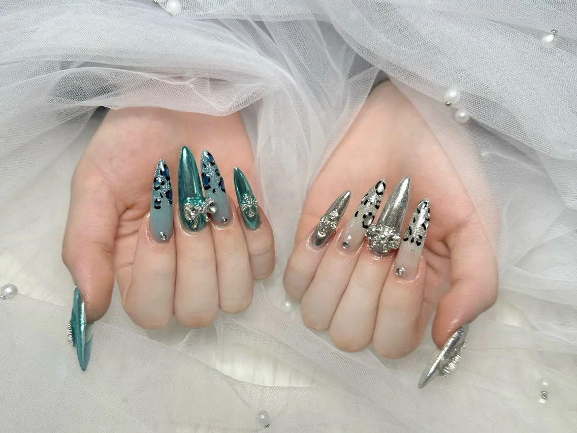 ネイル 長さ出し ジェルネイル 韓国ネイル マグネットネイル 持ち込み ハンドネイル SHE NAILのネイルデザイン