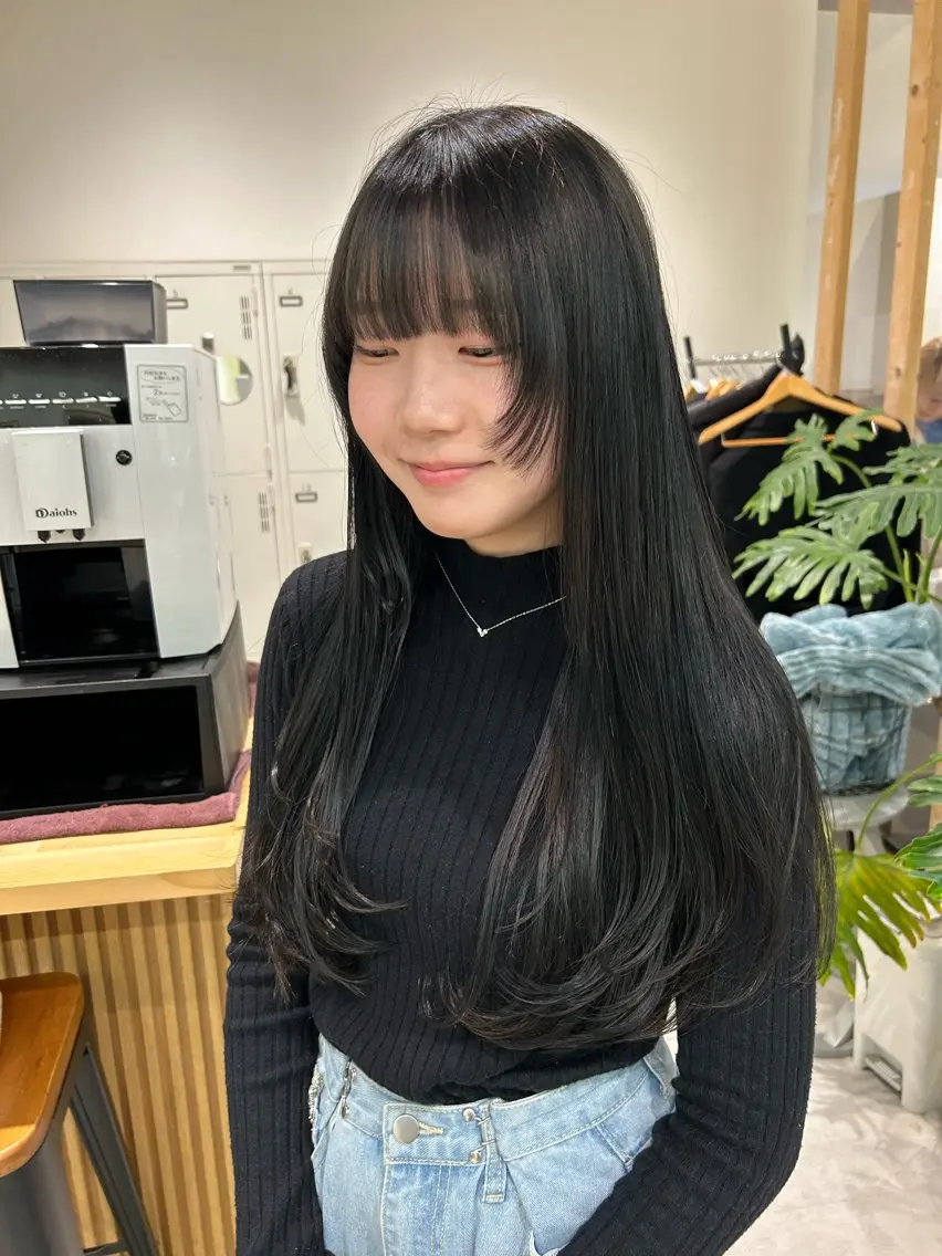 ロング カラー 黒髪 ブルーカラー ブルーブラック 姫カット レイヤーカット 町田縮毛矯正/ 髪質改善/美髪特化のヘアスタイル