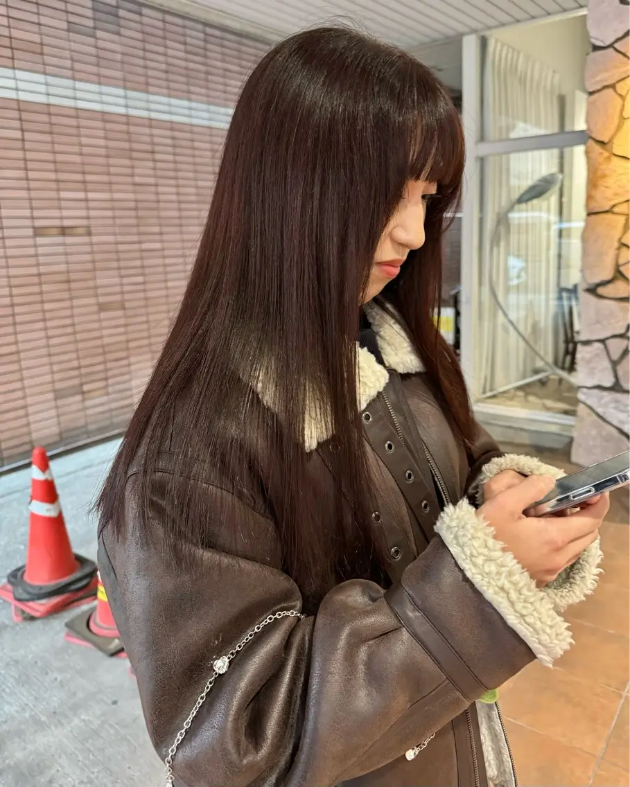 ロング カラー ブラウンカラー レッドカラー レッドブラウン クドウ ヒカリのヘアスタイル