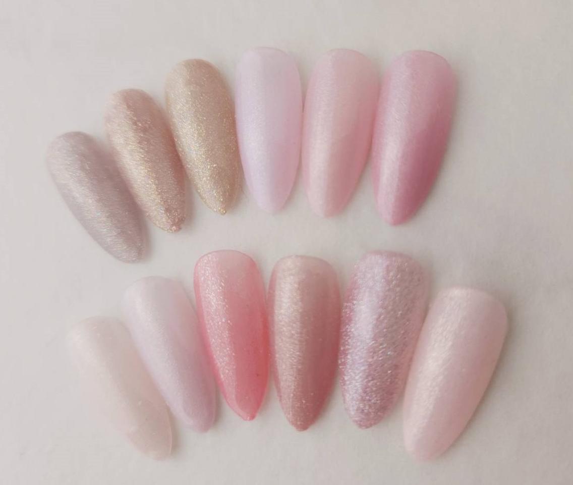 【Jrネイリスト】(オフなし)💫手が綺麗に見える 上品オフィスラメネイル💫自爪を削らないノンサンディングベース使用の写真
