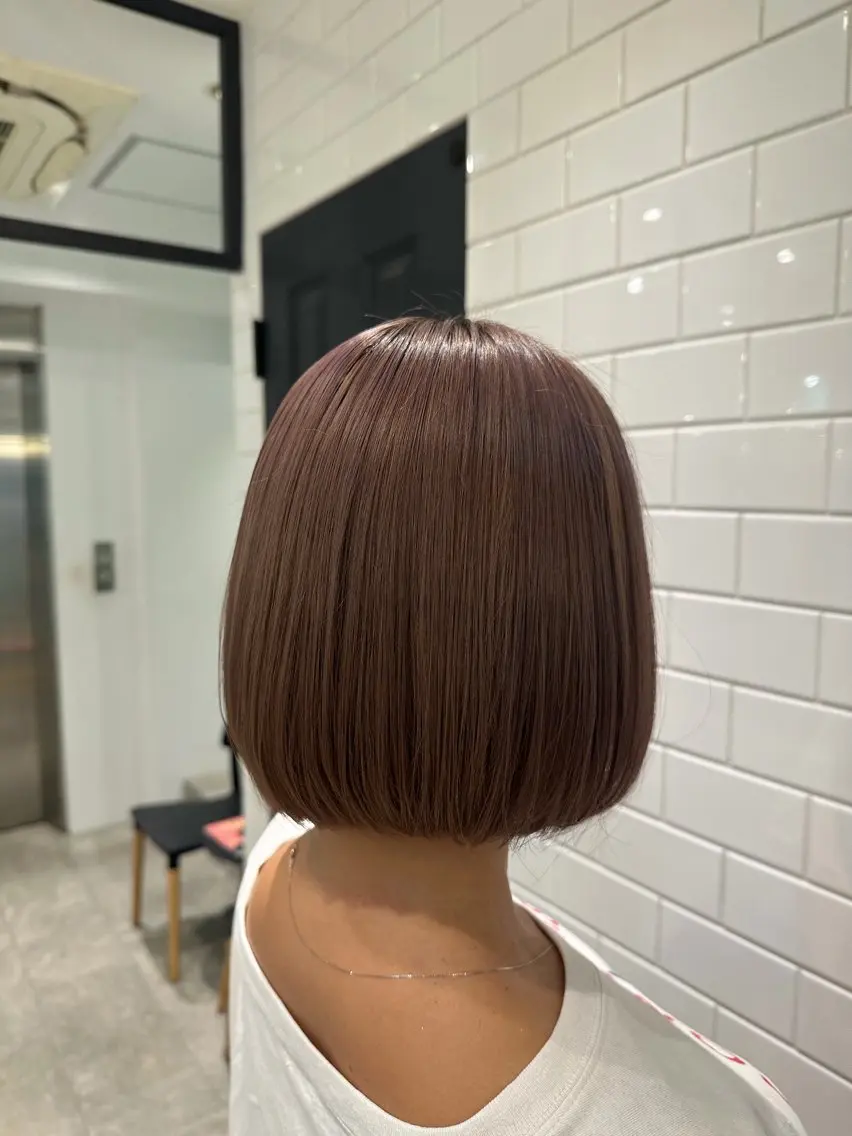 ショート カラー カット ヘアカラー トリートメント 🌈髪質改善🌈 過去の1艶サラ体験✨のヘアスタイル