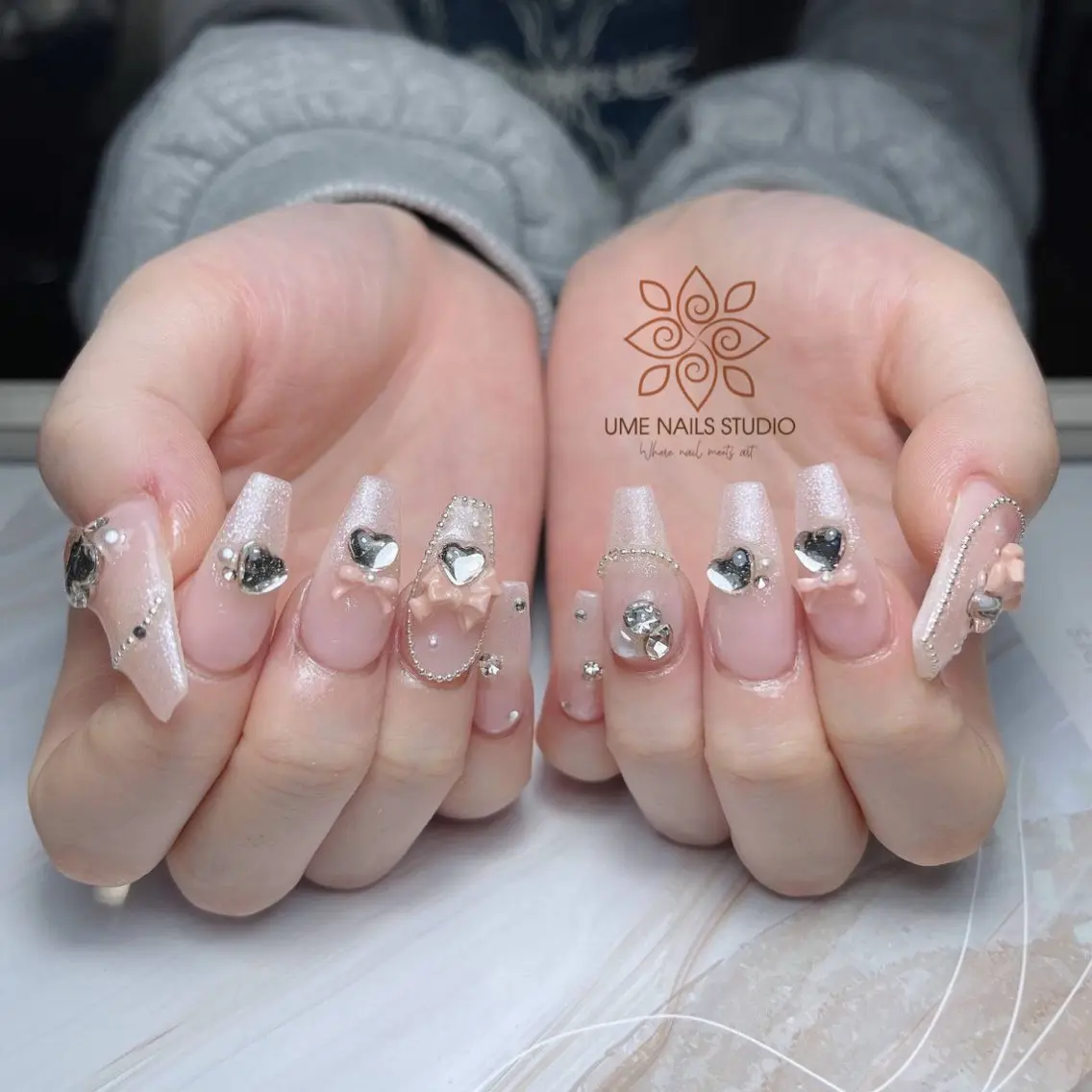 ネイル チークネイル クリアネイル ガーリー キラキラネイル 韓国ネイル ハンドネイル Ume Nail Studioのネイルデザイン