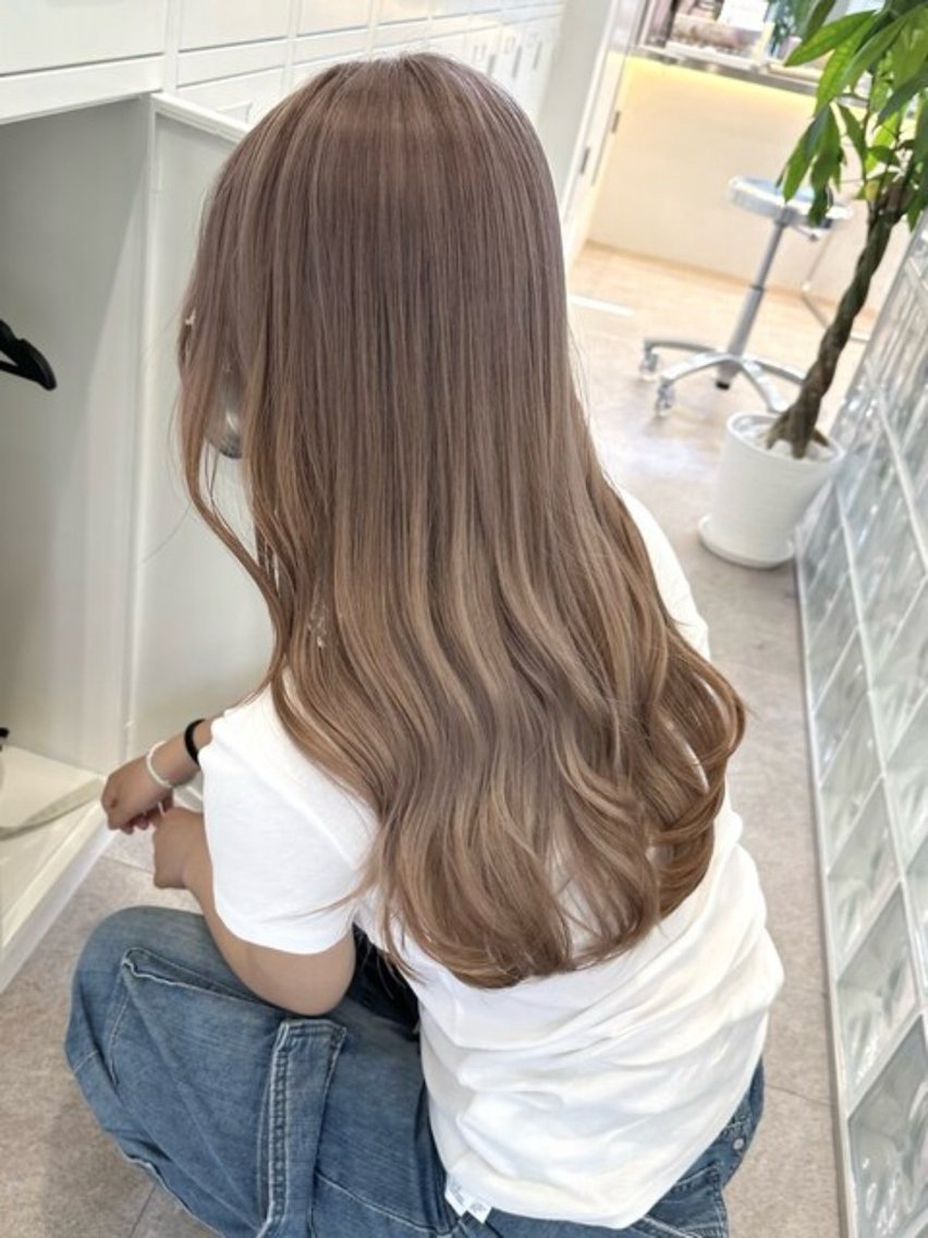 カラー ベージュカラー ブリーチ 透明感カラー ダブルカラー ミルクティーベージュ ヘアカラー あつき/パーマ/縮毛 /ブリーチ特化🌟のヘアスタイル