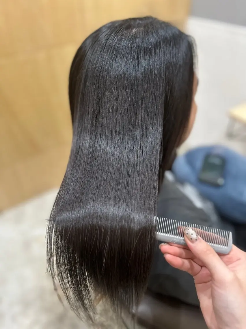 ミディアム トリートメント miloc MOMOKAのヘアスタイル