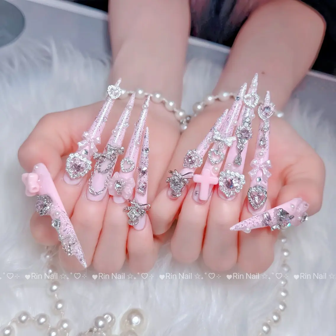 ネイル オーロラネイル ブルー フットネイル ジェルネイル 氷ネイル・うるうるネイル ハンドネイル Rin Nail 新大久保店のネイルデザイン