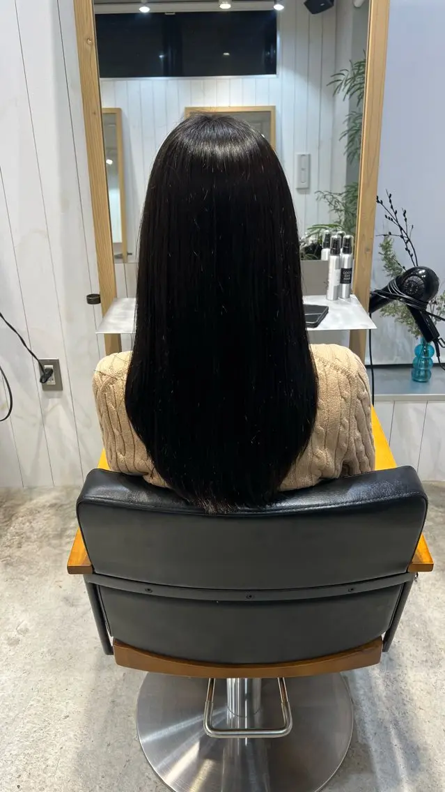 セミロング 髙橋 かなこのヘアスタイル