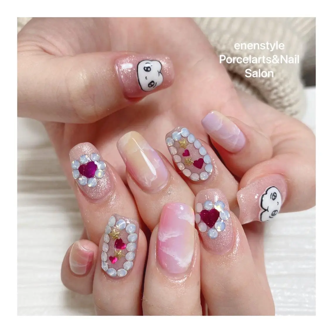 ミディアム ネイル ハンドネイル 🐾enen style 🐾のネイルデザイン