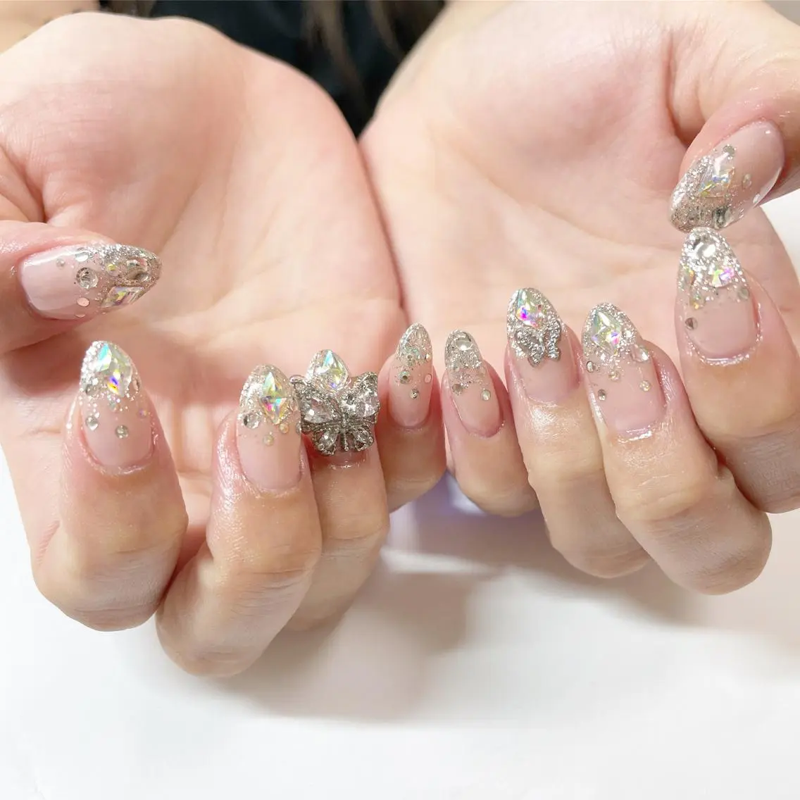 ネイル キラキラネイル ハンドネイル Minami 🍓のネイルデザイン
