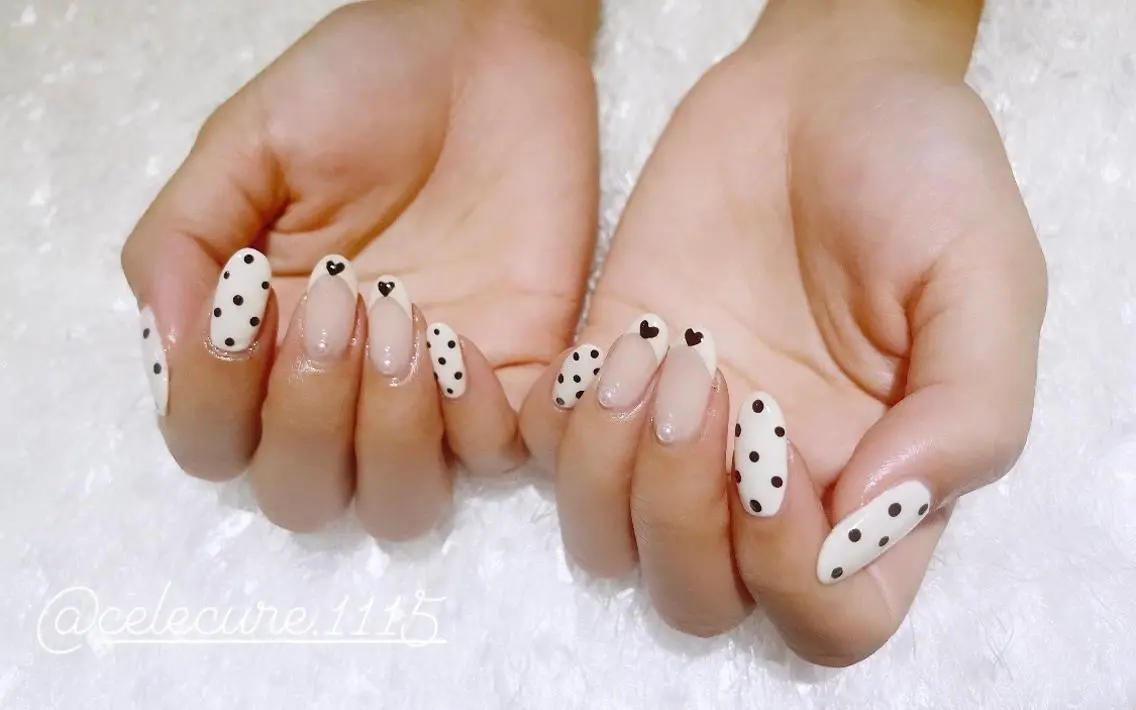 ネイル ドット ネイリスト Nのネイルデザイン