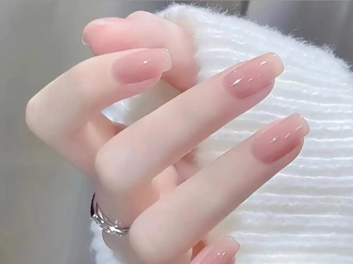 💗チップ長さだし10本+透明感ワンカラー/フラッシュの写真