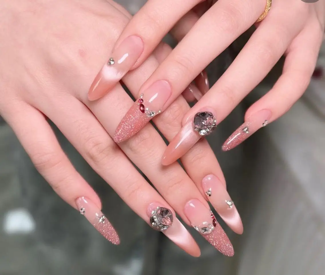 ネイル ハンドネイル ハンドケア 🍑 momo_nailのネイルデザイン