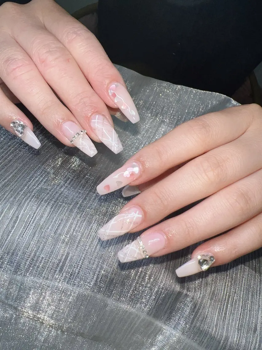 ネイル 長さ出し グラデーション 卒業式 キラキラネイル マグネットネイル Lee Nails チップ長さだし専門店のネイルデザイン