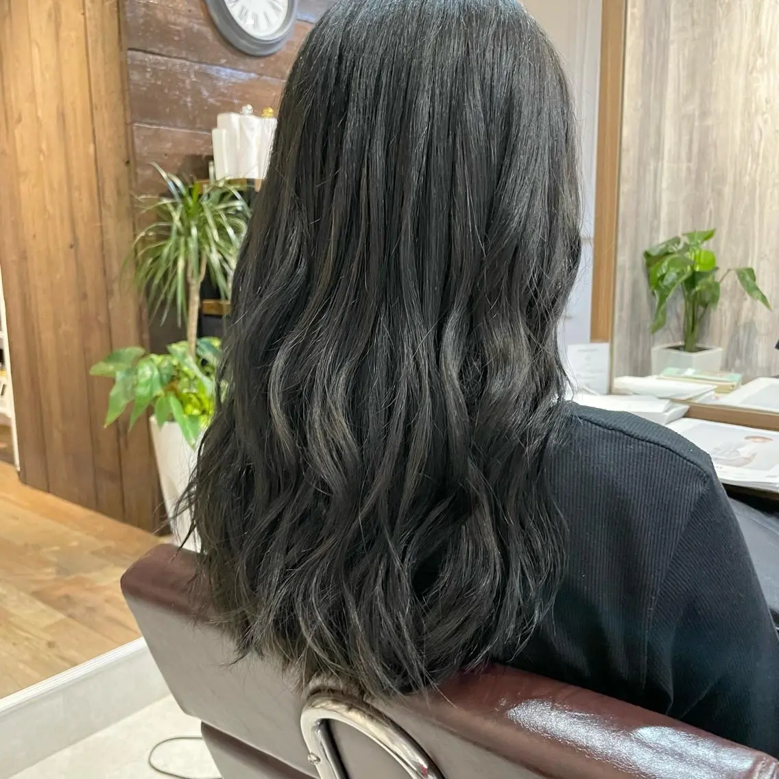 セミロング カラー ともや 髪質改善縮毛矯正のヘアスタイル