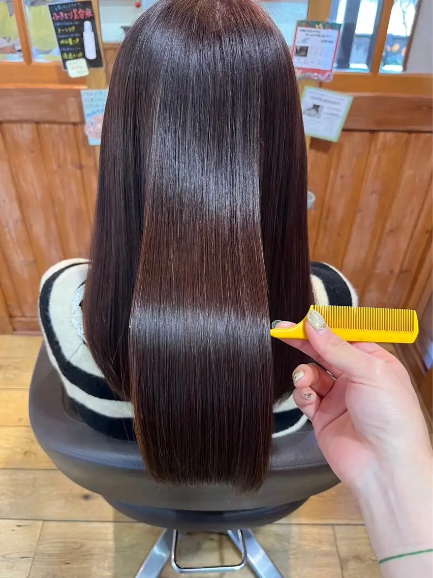 カラー 伊藤 海莉のヘアスタイル