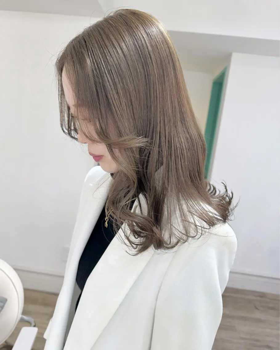 《🎀ブリーチなしダブルカラー&小顔カット》透明感のある明るめカラー、似合わせカット✨の写真