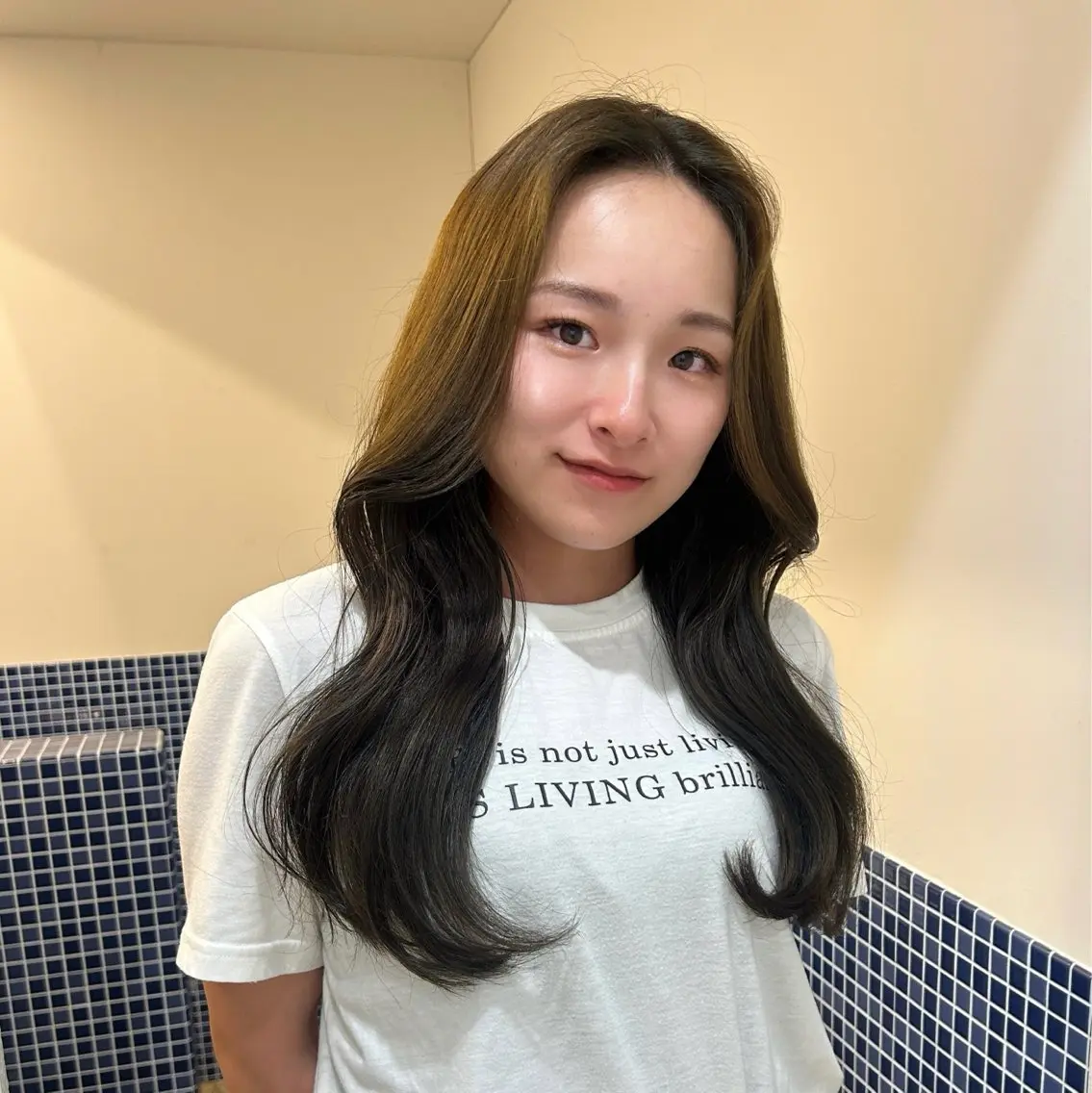 ロング カラー 太田 絵麻のヘアスタイル