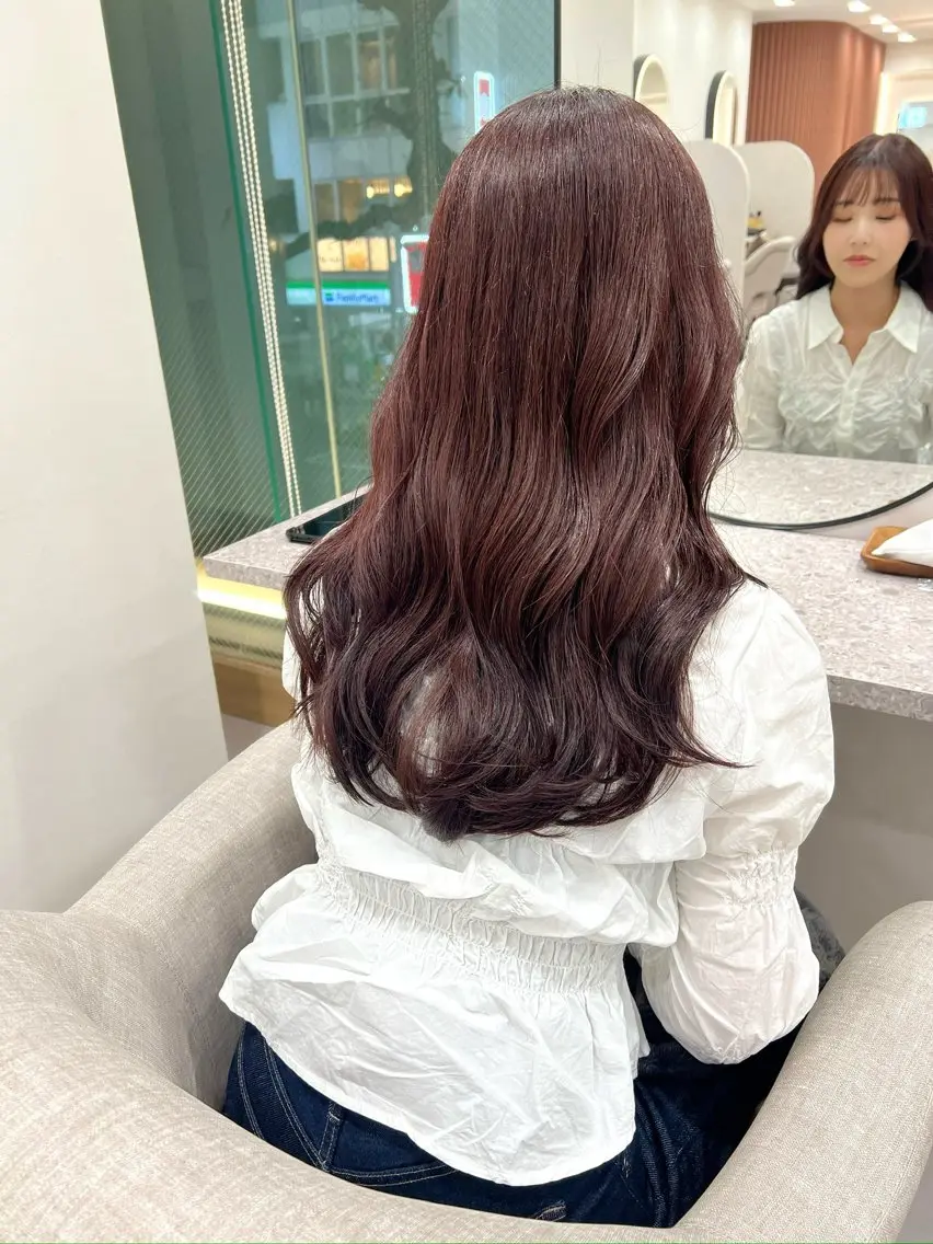 ロング カット ヘアカラー トリートメント 縮毛矯正/ レイヤー/ミディアムのヘアスタイル