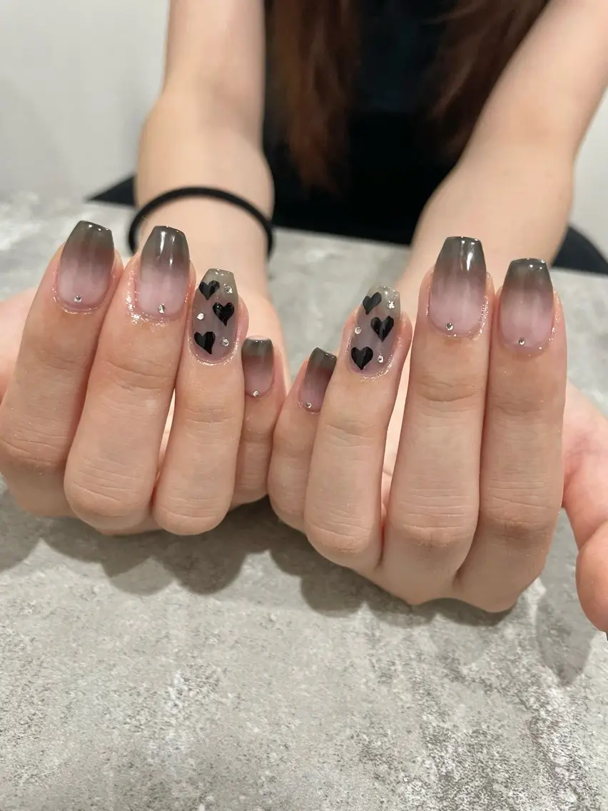 ネイル 持ち込み ハンドネイル Raviliss ♡のネイルデザイン