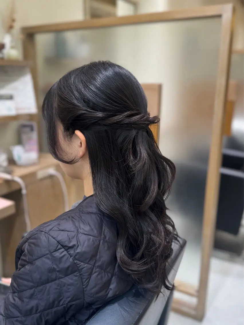 ヘアアレンジ chihiro 🐰 髪質改善/透明感🫧のヘアスタイル
