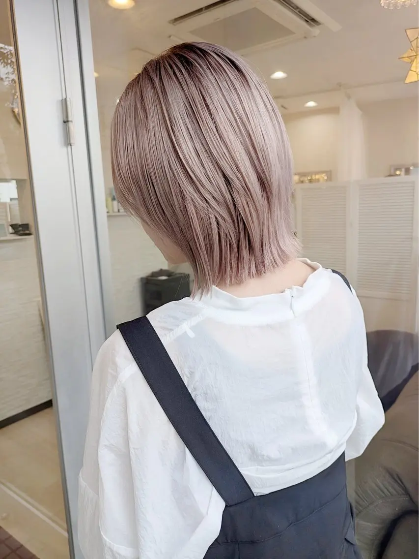 ミディアム ボブ grazie JAPANのヘアスタイル