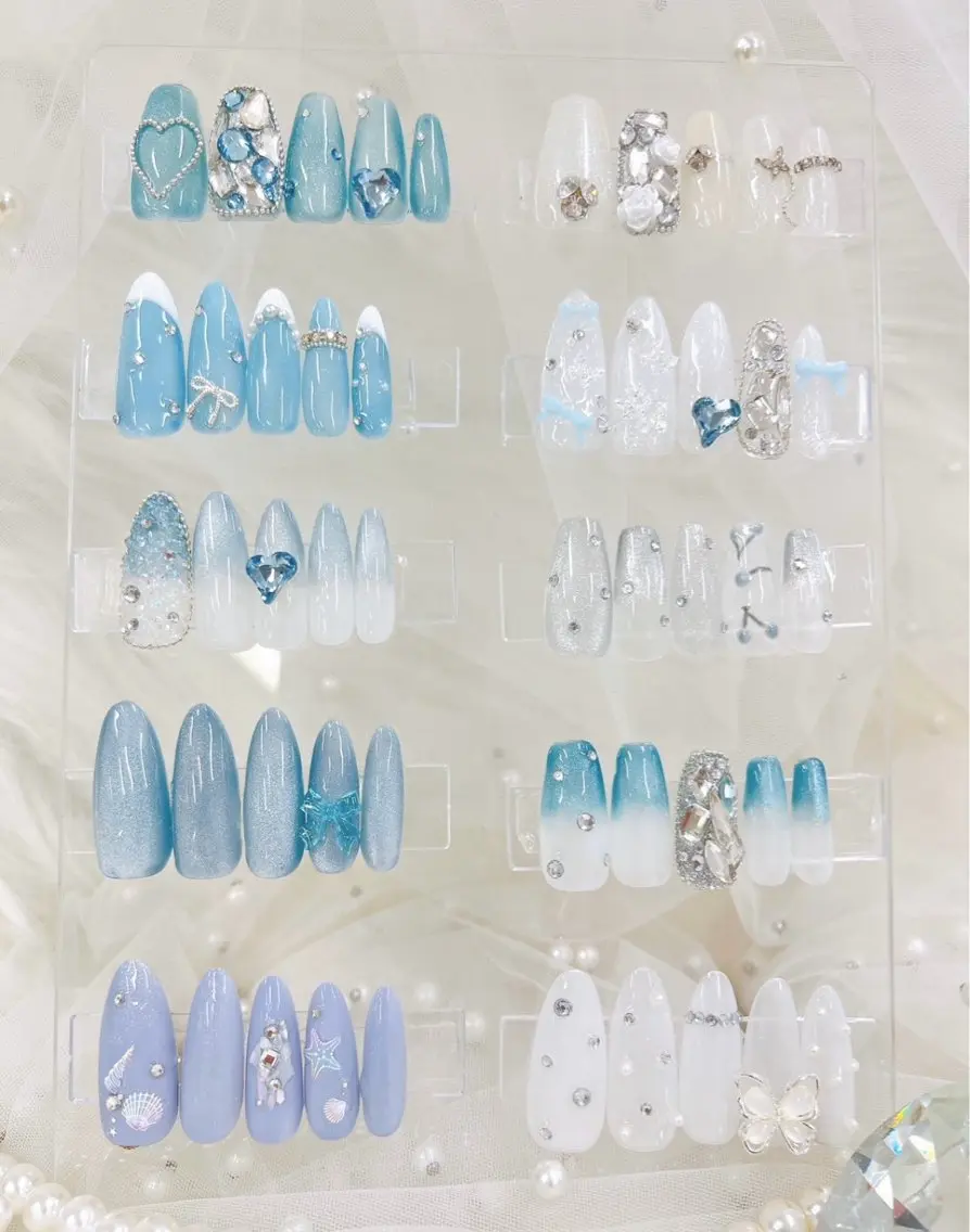 ネイル アートネイル フレンチネイル ジェルネイル ガラスフレンチ パラジェル Queeens nailのネイルデザイン