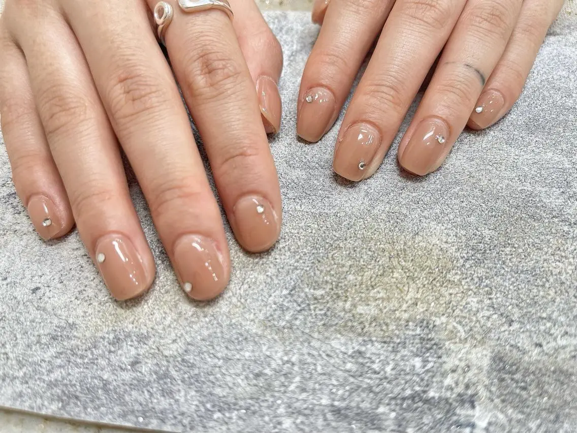 ネイル ストーンネイル Umi nail& eyelashのネイルデザイン