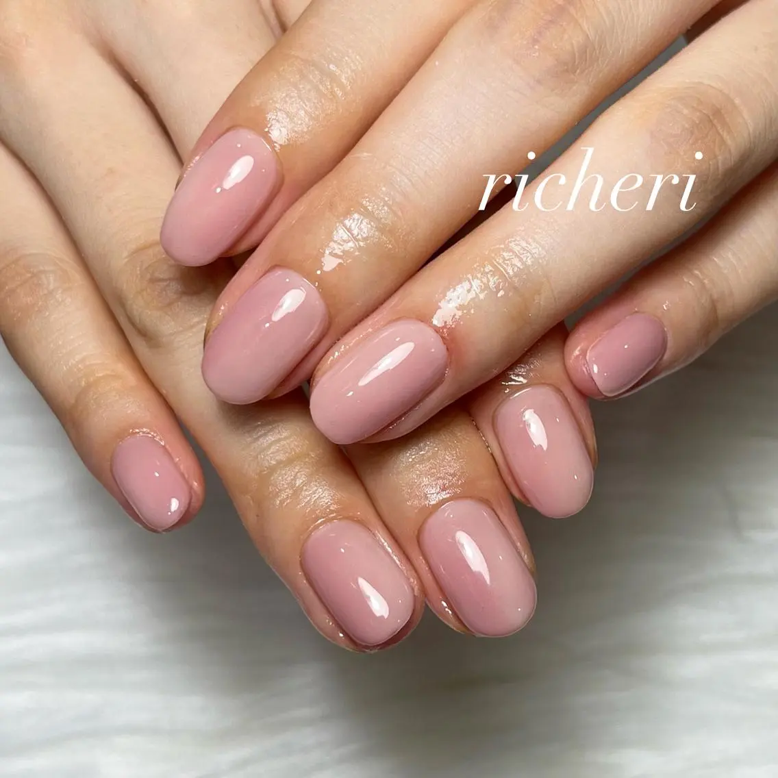 ミディアム ネイル 韓国風ヘア アートネイル フレンチネイル ジェルネイル ガラスフレンチ richeri beautyのその他イメージ