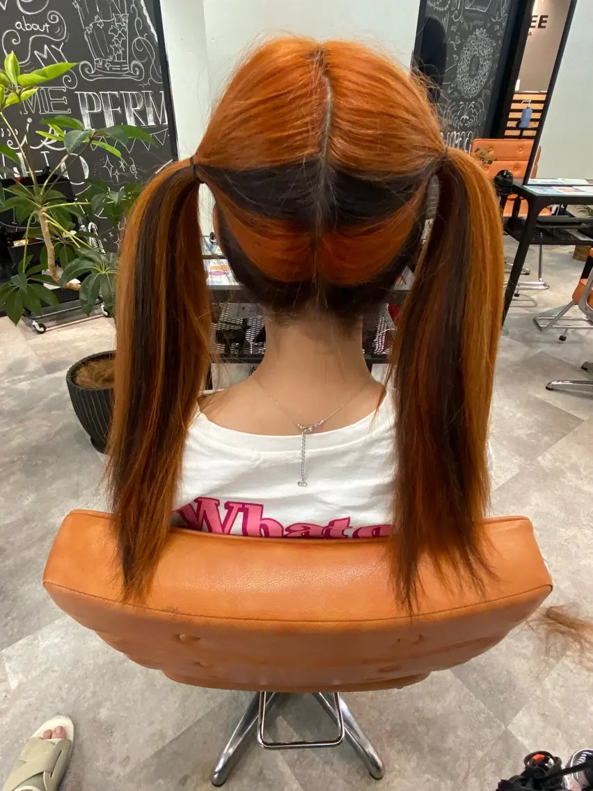 ミディアム カラー ヘアカラー トリートメント ウルフカット レイヤーカット上柿のヘアスタイル
