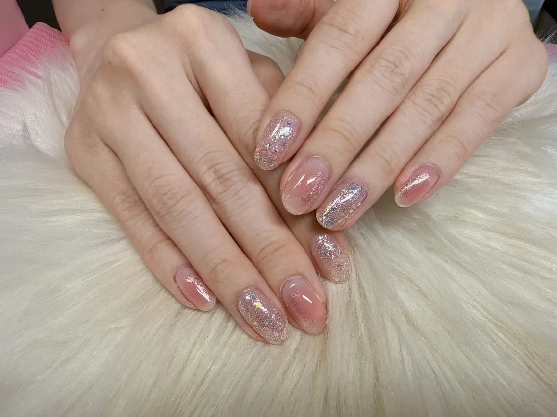 ニュアンスクリアネイル💅（色変更可/初回、1ヶ月以内オフ無料）1ヶ月以上のオフ➕1100円の写真
