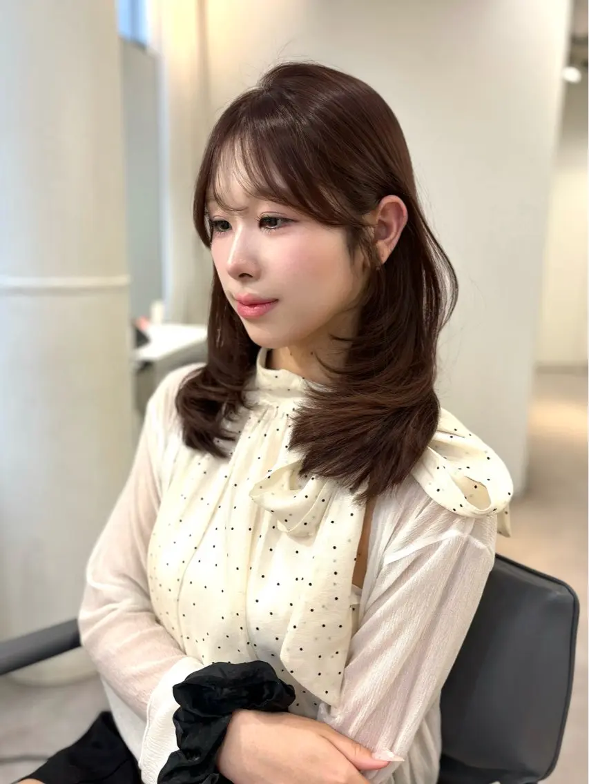ミディアム カラー ベージュカラー モカベージュ カット ヘアカラー トリートメント MEI🎀つやカラー 🎀レイヤー🎀渋谷のヘアスタイル