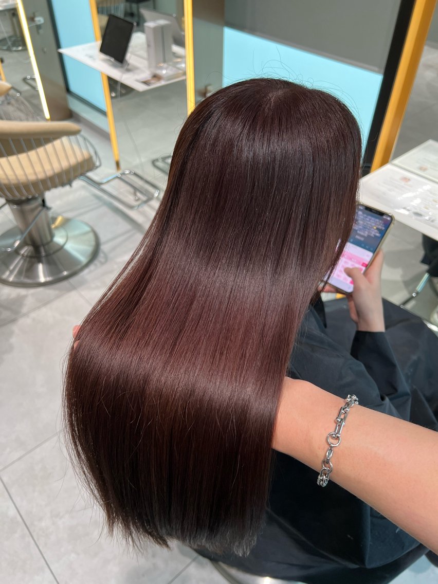 ロング カット ヘアカラー 縮毛矯正 福岡縮毛矯正✨️ ストレート 向井和輝のヘアスタイル
