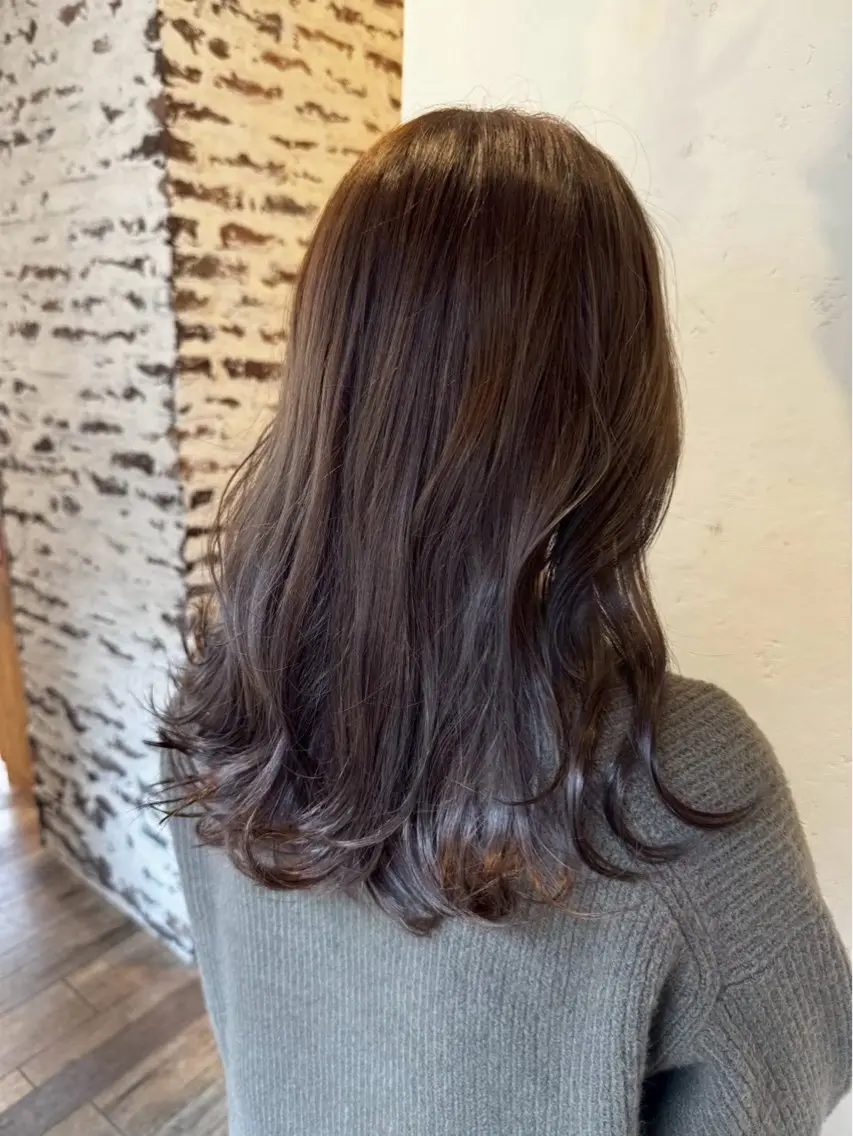 ロング カラー 髪質改善 ヘアカラー 亀井 胡花のヘアスタイル