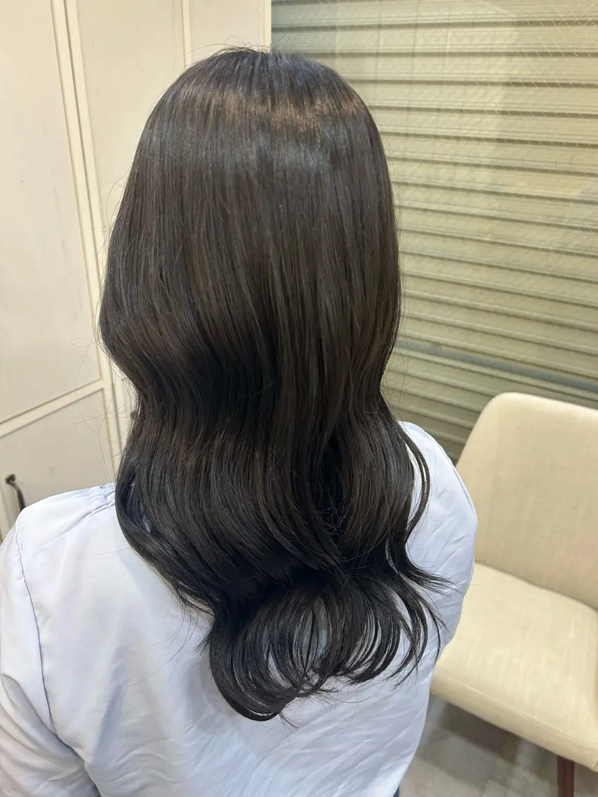 セミロング 伊藤 愛理のヘアスタイル