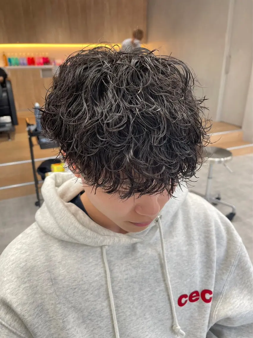 ショート パーマ メンズ メンズパーマ スパイキーショート 波巻きパーマ ショートヘア スパイラルパーマ 波巻きスパイラル🌀 新潟/万代/山下優のヘアスタイル