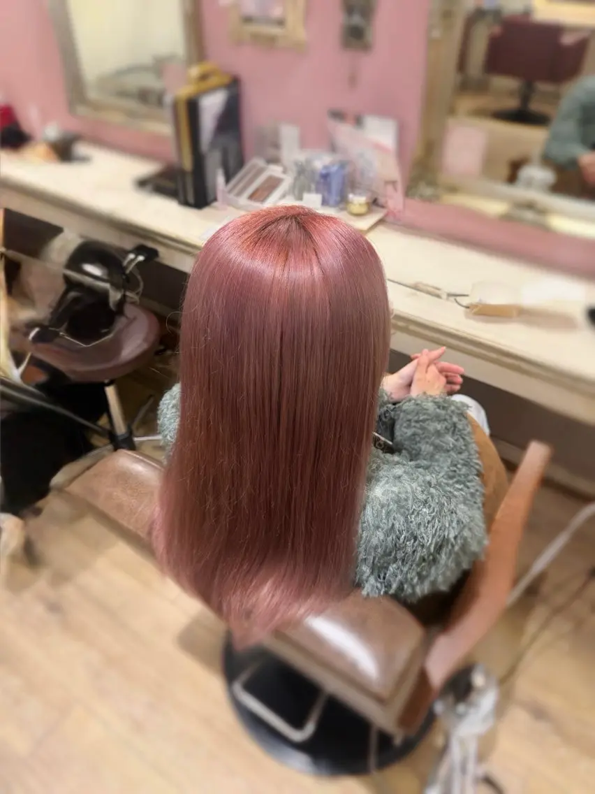 カラー ブリーチ ピンクカラー Plaatje🫧 碧のヘアスタイル