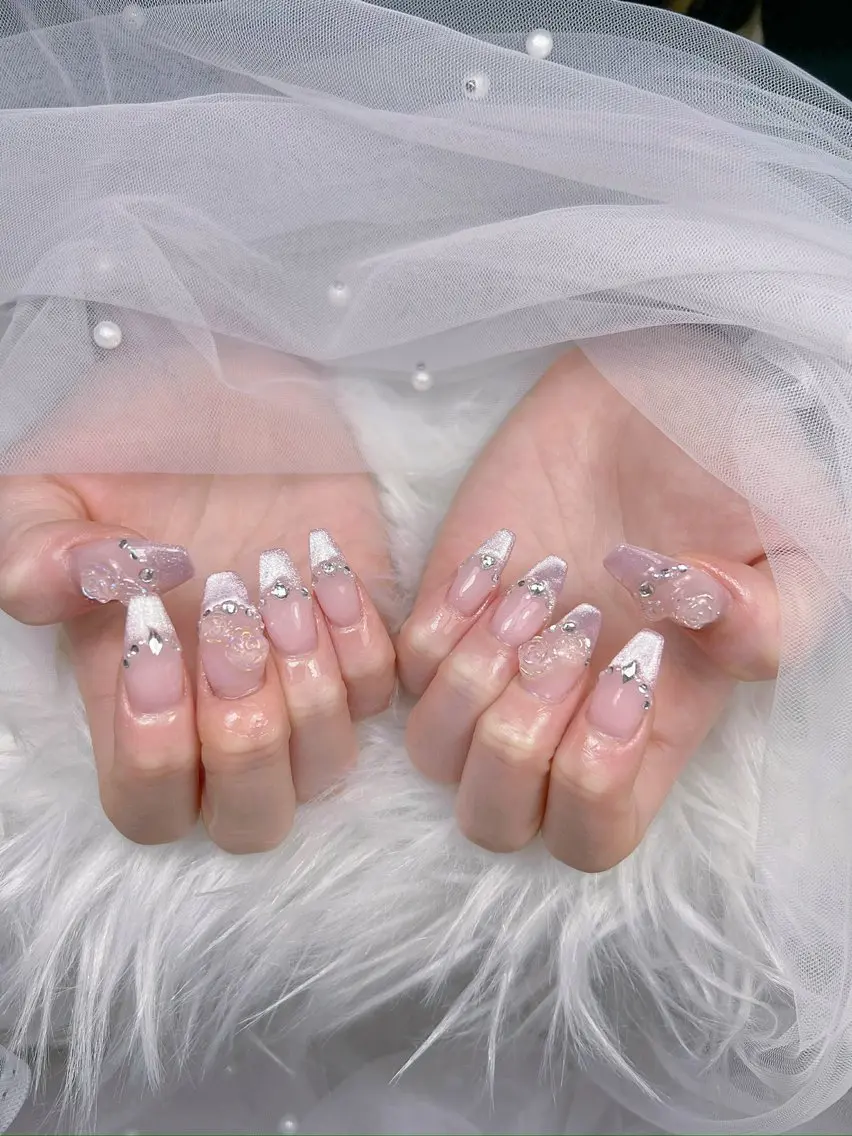 ネイル アートネイル オーロラネイル チークネイル 長さ出し フットネイル Miya _nailのネイルデザイン